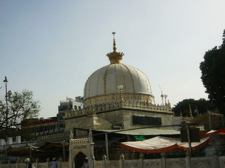 2. Dargah Shariff